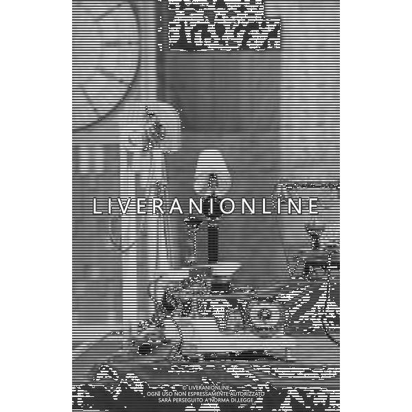 PORTOBELLO, programma televisivo di Enzo Tortora, in onda in diretta sulla Rete 2 con il sottotitolo \'mercatino del venerdi\' 1983 - RETROSPETTIVA ©ARCHIVIO / AGENZIA ALDO LIVERANI SAS