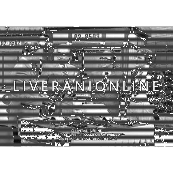 PORTOBELLO, programma televisivo di Enzo Tortora, in onda in diretta sulla Rete 2 con il sottotitolo \'mercatino del venerdi\' 1983 - RETROSPETTIVA ©ARCHIVIO / AGENZIA ALDO LIVERANI SAS
