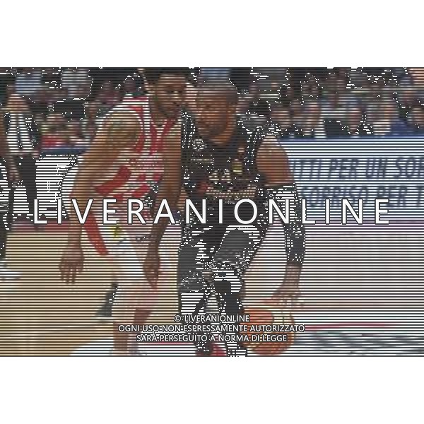 Segafredo Virtus BOLOGNA - Openjobmetis VARESE, Campionato di basket serie A1 22 aprile 2018 nella foto Marcus Slaughter e Stan Okoye ©OPTIMAFOTO / AGENZIA ALDO LIVERANI SAS