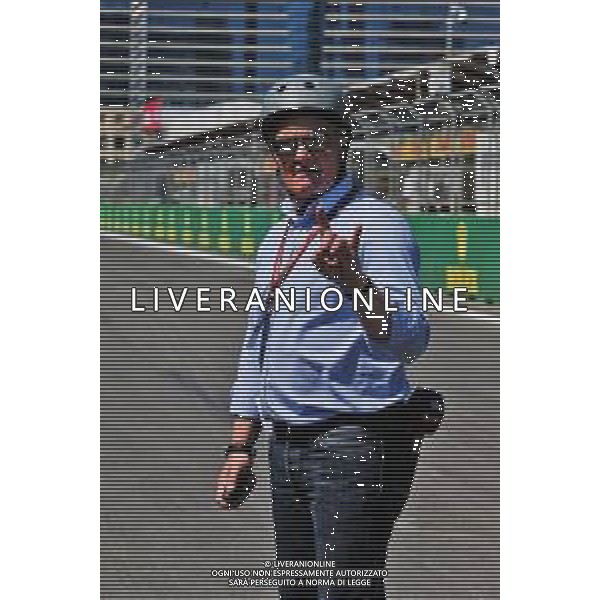 Johnny Herbert (GBR) Sky Sports F1 Presenter on a skateboard. 26.04.2018. Formula 1 World Championship, Rd 4, Azerbaijan Grand Prix, Baku Street Circuit, Azerbaijan, Preparation Day. / AGENZIA ALDO LIVERANI SAS - ITALY ONLY EDITORIAL USE ONLY - F1 Gp Azerbaijan Grand Prix - Preparation Day - Baku 26.04.2018