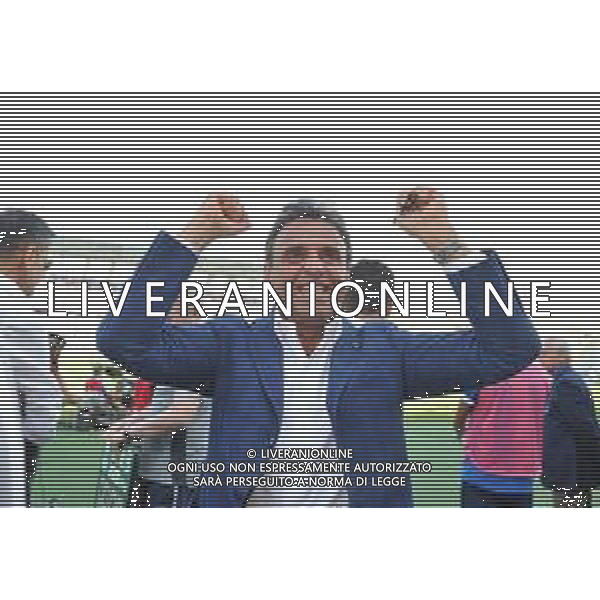 Foto: Aldo Liverani 28/04/2018 Empoli (Italia) Sport Calcio Empoli vs Novara - Campionato italiano di calcio Serie B ConTe.it 2017/2018 - Stadio "Carlo Castellani" Nella foto: i giocatori dell\'Empoli esultano a fine gara - Il Presidente Fabrizio Corsi / AGENZIA ALDO LIVERANI SAS Empoli vs Novara - Campionato italiano di calcio Serie B ConTe.it 2017/2018 Esultanza e festeggiamenti dei giocatori Empoli a fine gara per la promozione in Serie A