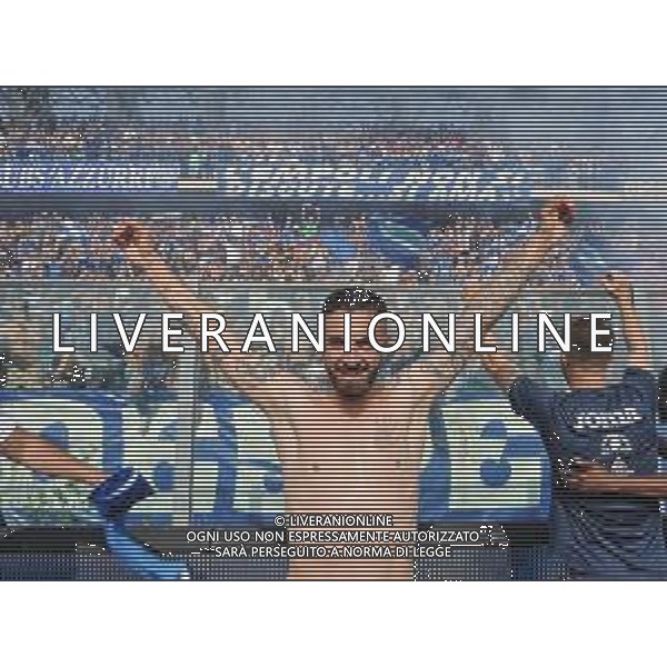 Foto: Aldo Liverani 28/04/2018 Empoli (Italia) Sport Calcio Empoli vs Novara - Campionato italiano di calcio Serie B ConTe.it 2017/2018 - Stadio "Carlo Castellani" Nella foto: i giocatori dell\'Empoli esultano a fine gara / AGENZIA ALDO LIVERANI SAS Empoli vs Novara - Campionato italiano di calcio Serie B ConTe.it 2017/2018 Esultanza e festeggiamenti dei giocatori Empoli a fine gara per la promozione in Serie A