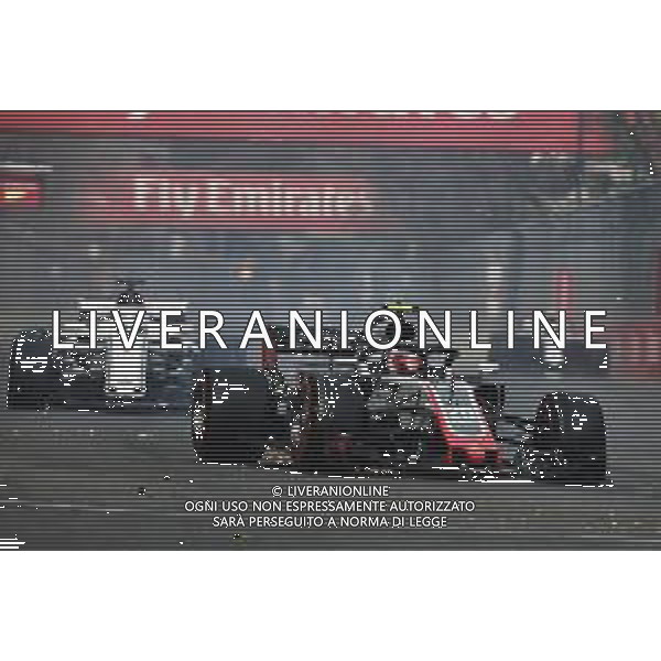 Kevin Magnussen (DEN) Haas VF-18 with damage at the start of the race. 29.04.2018. Formula 1 World Championship, Rd 4, Azerbaijan Grand Prix, Baku Street Circuit, Azerbaijan, Race Day. / AGENZIA ALDO LIVERANI SAS - ITALY ONLY EDITORIAL USE ONLY - F1 Motor Racing - Formula One World Championship - Azerbaijan Grand Prix - Race Day - Gara Baku, Azerbaijan 29.04.2018