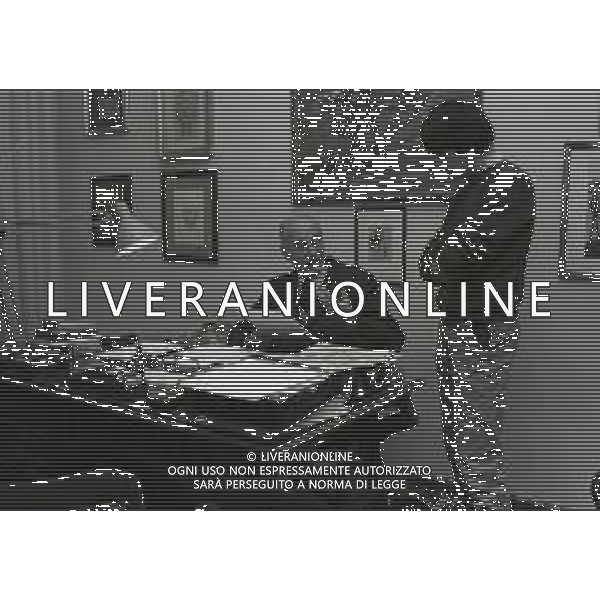 1984 MILANO REDAZIONE DEL IL GIORNALE NUOVO IL DIRETTORE INDRO MONTANELLI NEL SUO UFFICIO AG ALDO LIVERANI SAS