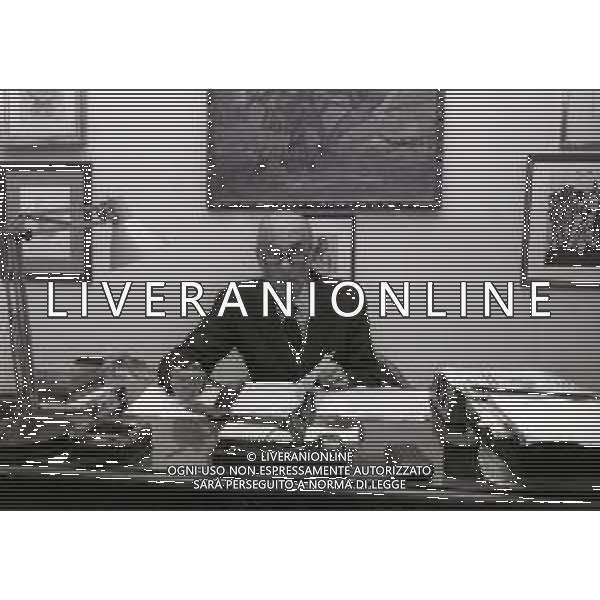 1984 MILANO REDAZIONE DEL IL GIORNALE NUOVO IL DIRETTORE INDRO MONTANELLI NEL SUO UFFICIO AG ALDO LIVERANI SAS