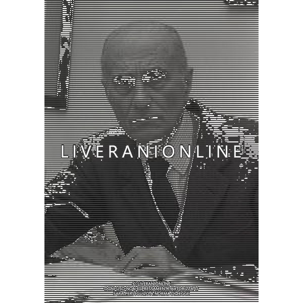 1984 MILANO REDAZIONE DEL IL GIORNALE NUOVO IL DIRETTORE INDRO MONTANELLI NEL SUO UFFICIO AG ALDO LIVERANI SAS