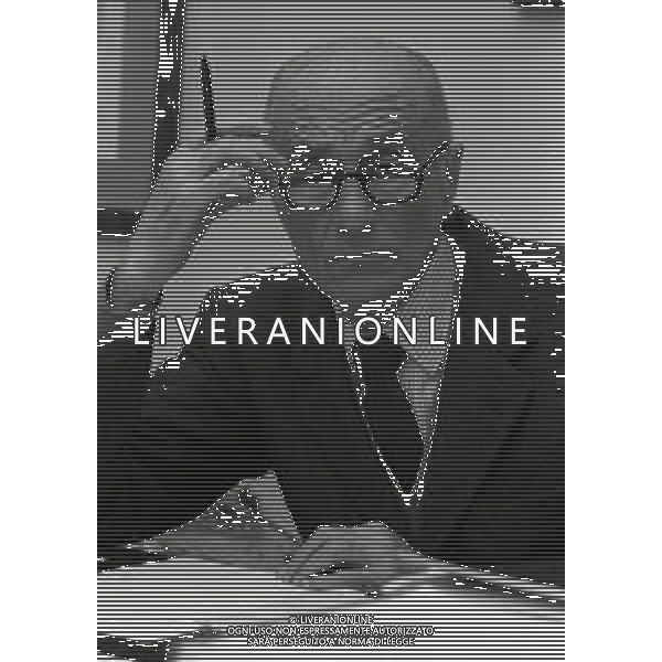 1984 MILANO REDAZIONE DEL IL GIORNALE NUOVO IL DIRETTORE INDRO MONTANELLI NEL SUO UFFICIO AG ALDO LIVERANI SAS