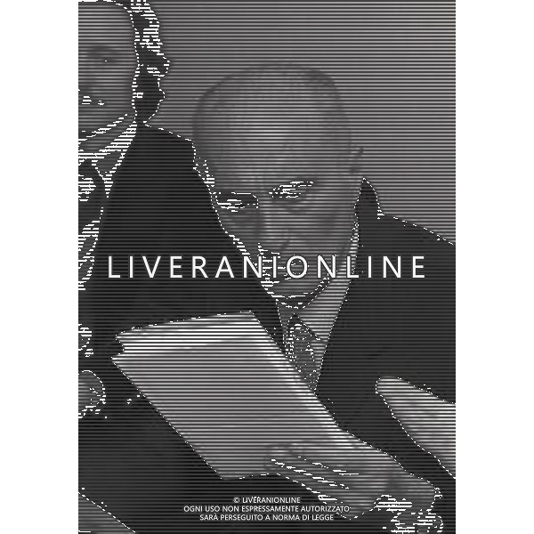 1973 MILANO CNFERENZA STAMPA INDRO MONTANELLI NELLA FOTO INDRO MONTANELLI AG ALDO LIVERANI SAS