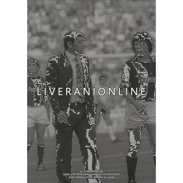 RETROSPETTIVA TARCISIO BURGNICH ALLENATORE E CALCIATORE NELLA FOTO TARCISIO BURGNICH ALLENATORE BOLOGNA 1981-82 AG ALDO LIVERANI SAS