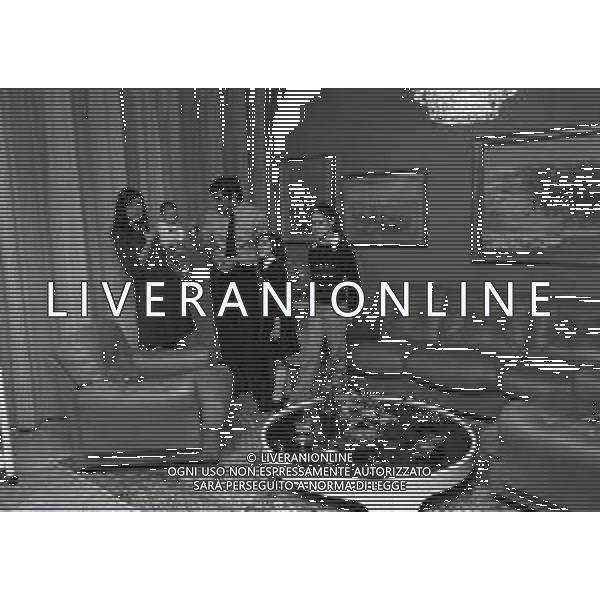 RETROSPETTIVA TARCISIO BURGNICH ALLENATORE E CALCIATORE NELLA FOTO TARCISIO BURGNICH IN FAMIGLIA A MILANO 1973 AG ALDO LIVERANI SAS