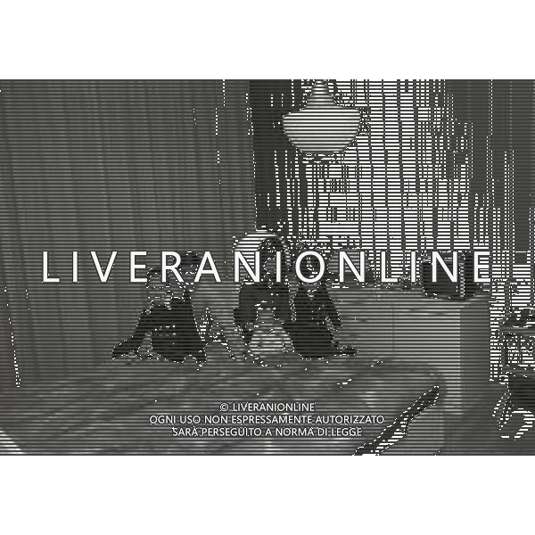 RETROSPETTIVA TARCISIO BURGNICH ALLENATORE E CALCIATORE NELLA FOTO TARCISIO BURGNICH IN FAMIGLIA A MILANO 1973 AG ALDO LIVERANI SAS