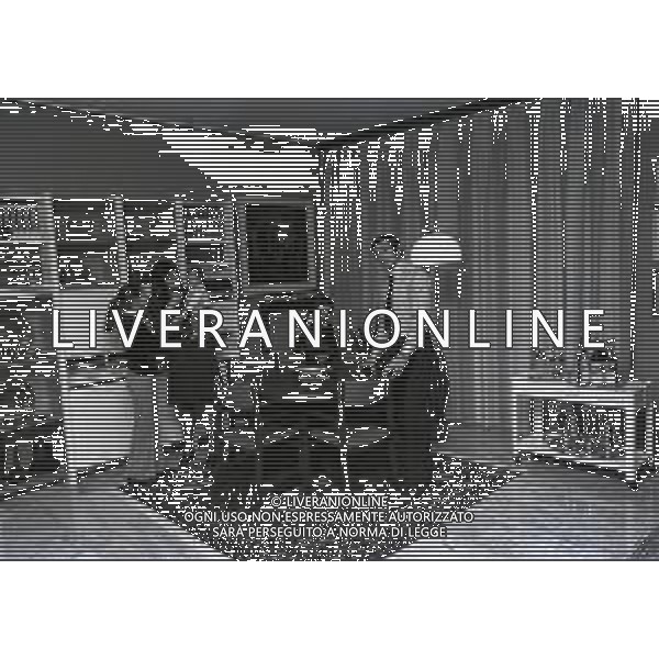 RETROSPETTIVA TARCISIO BURGNICH ALLENATORE E CALCIATORE NELLA FOTO TARCISIO BURGNICH IN FAMIGLIA A MILANO 1973 AG ALDO LIVERANI SAS