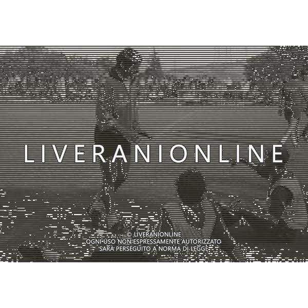 RETROSPETTIVA TARCISIO BURGNICH ALLENATORE E CALCIATORE NELLA FOTO TARCISIO BURGNICH ALLENATORE BOLOGNA 1982 AG ALDO LIVERANI SAS