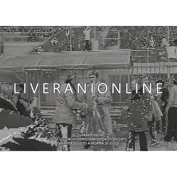 RETROSPETTIVA TARCISIO BURGNICH ALLENATORE E CALCIATORE NELLA FOTO TARCISIO BURGNICH ALLENATORE CATANZARO 1980-1981 AG ALDO LIVERANI SAS