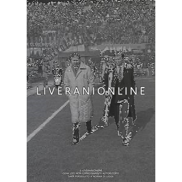 RETROSPETTIVA TARCISIO BURGNICH ALLENATORE E CALCIATORE NELLA FOTO TARCISIO BURGNICH ALLAENATORE BOLOGNA 1981-1982 AG ALDO LIVERANI SAS