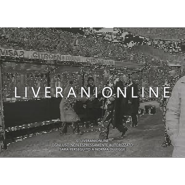 RETROSPETTIVA TARCISIO BURGNICH ALLENATORE E CALCIATORE NELLA FOTO TARCISIO BURGNICH ALLAENATORE BOLOGNA 1981-1982 CON ITALO GALBIATI ALLENATORE MILAN AG ALDO LIVERANI SAS
