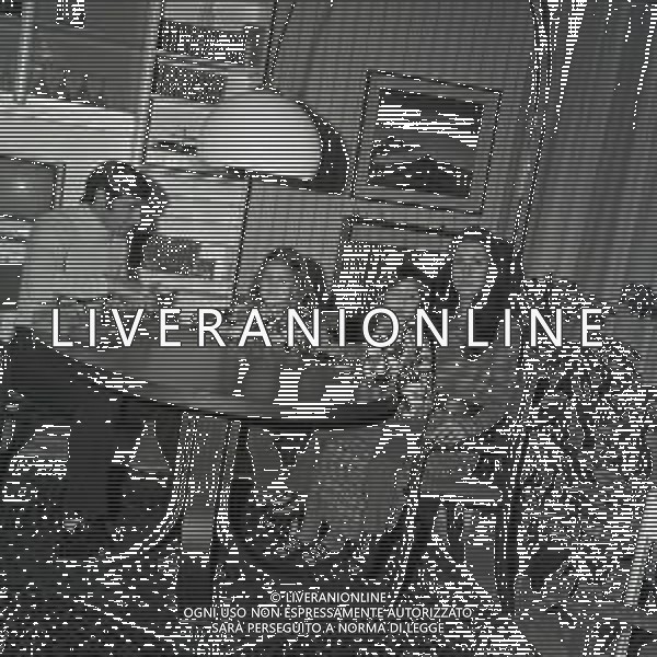 RETROSPETTIVA TARCISIO BURGNICH ALLENATORE E CALCIATORE NELLA FOTO TARCISIO BURGNICH A MILANO 1970 CON LA FAMIGLIA AG ALDO LIVERANI SAS