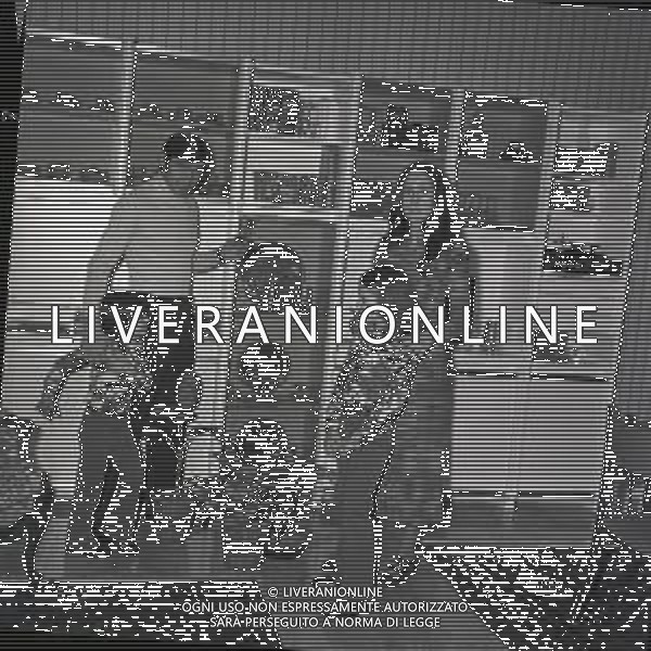 RETROSPETTIVA TARCISIO BURGNICH ALLENATORE E CALCIATORE NELLA FOTO TARCISIO BURGNICH A MILANO 1970 CON LA FAMIGLIA AG ALDO LIVERANI SAS