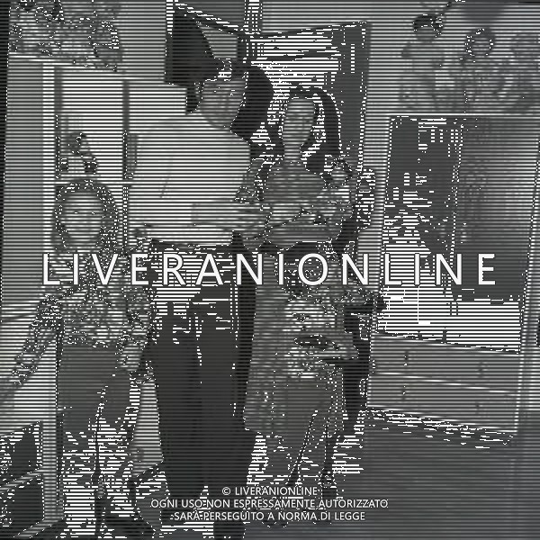 RETROSPETTIVA TARCISIO BURGNICH ALLENATORE E CALCIATORE NELLA FOTO TARCISIO BURGNICH A MILANO 1970 CON LA FAMIGLIA AG ALDO LIVERANI SAS