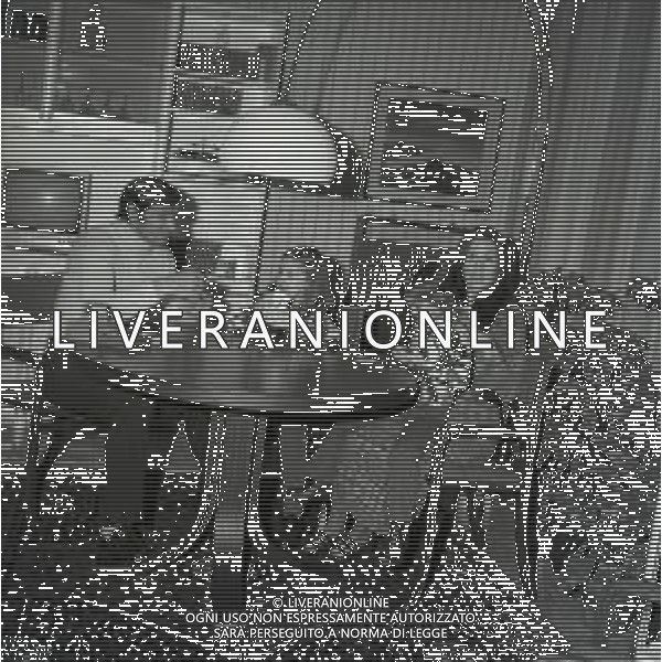 RETROSPETTIVA TARCISIO BURGNICH ALLENATORE E CALCIATORE NELLA FOTO TARCISIO BURGNICH A MILANO 1970 CON LA FAMIGLIA AG ALDO LIVERANI SAS