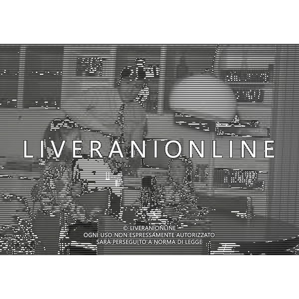 RETROSPETTIVA TARCISIO BURGNICH ALLENATORE E CALCIATORE NELLA FOTO TARCISIO BURGNICH A MILANO 1970 CON LA FAMIGLIA AG ALDO LIVERANI SAS