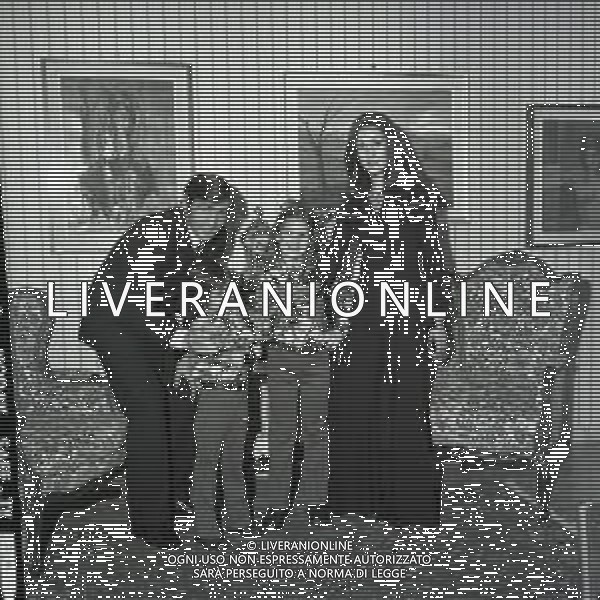 RETROSPETTIVA TARCISIO BURGNICH ALLENATORE E CALCIATORE NELLA FOTO TARCISIO BURGNICH A MILANO 1970 CON LA FAMIGLIA AG ALDO LIVERANI SAS