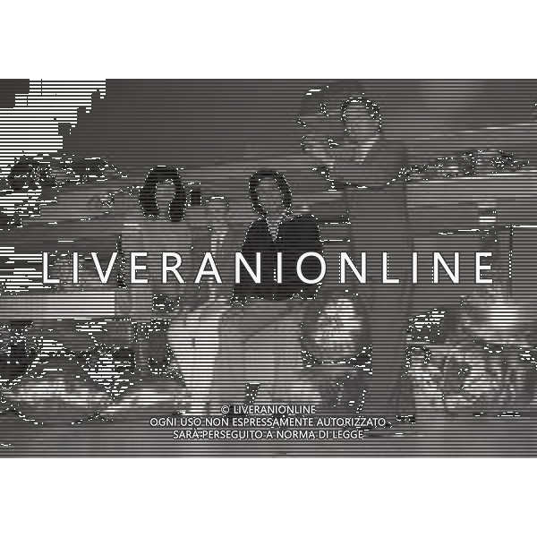 MILANO-TRASMISSIONE TELEVISIVA FANTASTICO 3 1982-1983 NELLA FOTO RENATO ZERO-RAFFAELLA CARRA\'-GIGI SABANI-CORRADO MANTONI AG ALDO LIVERANI SAS 