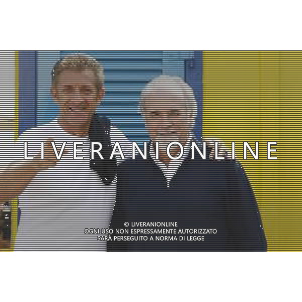 TRASMISSIONE TELEVISIVA "VELINE" NELLA FOTO EZIO GREGGIO-ANTONIO RICCI FILMCODEX-AG ALDO LIVERANI