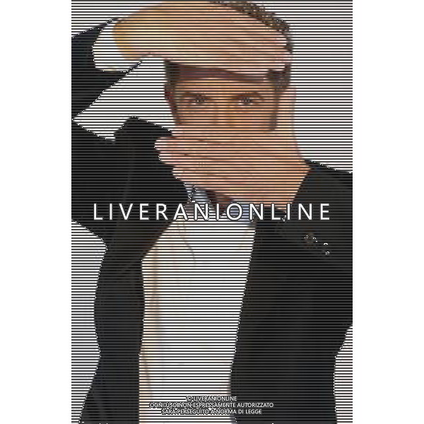 TRASMISSIONE TELEVISIVA "VELINE" NELLA FOTO EZIO GREGGIO FILMCODEX-AG ALDO LIVERANI