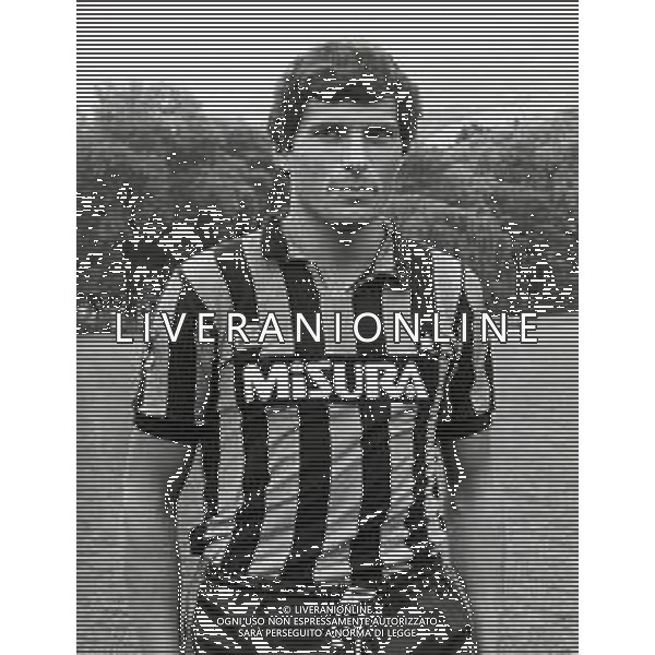 RETROSPETTIVA GIANCARLO PASINATO CALCIATORE NELLA FOTO GIANCARLO PASINATO CON LA MAGLIA DELL\'INTER AG ALDO LIVERANI SAS