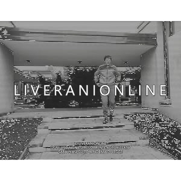 RETROSPETTIVA GIANCARLO PASINATO CALCIATORE NELLA FOTO GIANCARLO PASINATO CON IL DOTTORE PASQUALE BERGAMO AD APPIANO GENTILE PER LA RIABILITAZIONE AG ALDO LIVERANI SAS