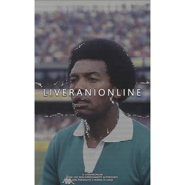 RETROSPETTIVA GERONIMO BARBADILLO CALCIATORE NELLA FOTO GERONIMO BARBADILLO CON LA MAGLIA DELL\'AVELLINO AG ALDO LIVERANI SAS