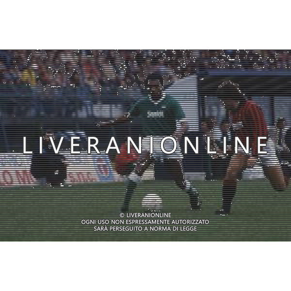 RETROSPETTIVA GERONIMO BARBADILLO CALCIATORE NELLA FOTO GERONIMO BARBADILLO CON LA MAGLIA DELL\'AVELLINO AG ALDO LIVERANI SAS
