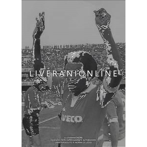 RETROSPETTIVA GERONIMO BARBADILLO CALCIATORE NELLA FOTO GERONIMO BARBADILLO CON LA MAGLIA DELL\'AVELLINO AG ALDO LIVERANI SAS