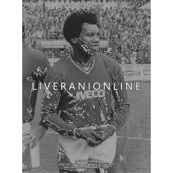 RETROSPETTIVA GERONIMO BARBADILLO CALCIATORE NELLA FOTO GERONIMO BARBADILLO CON LA MAGLIA DELL\'AVELLINO AG ALDO LIVERANI SAS