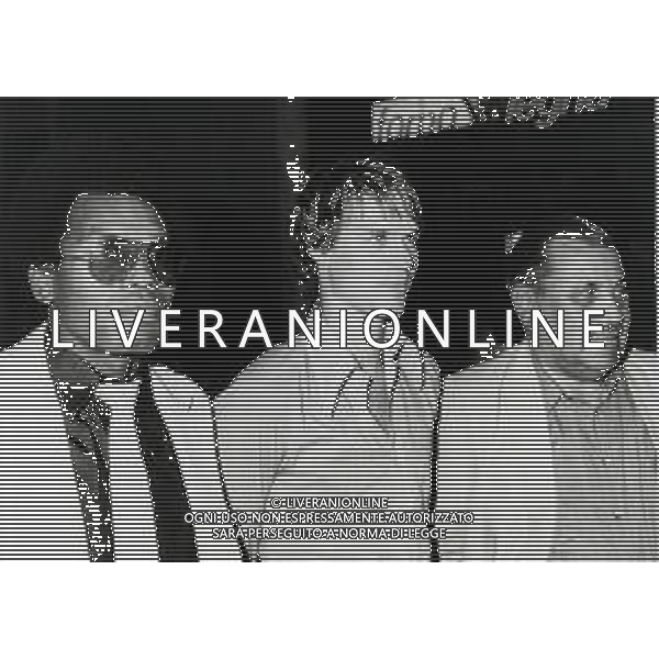 RETROSPETTIVA GERONIMO BARBADILLO CALCIATORE NELLA FOTO GERONIMO BARBADILLO CON SOREN SKOV E IL PRESIDENTE DELL\'AVELLINO ANTONIO SIBILIA AG ALDO LIVERANI SAS