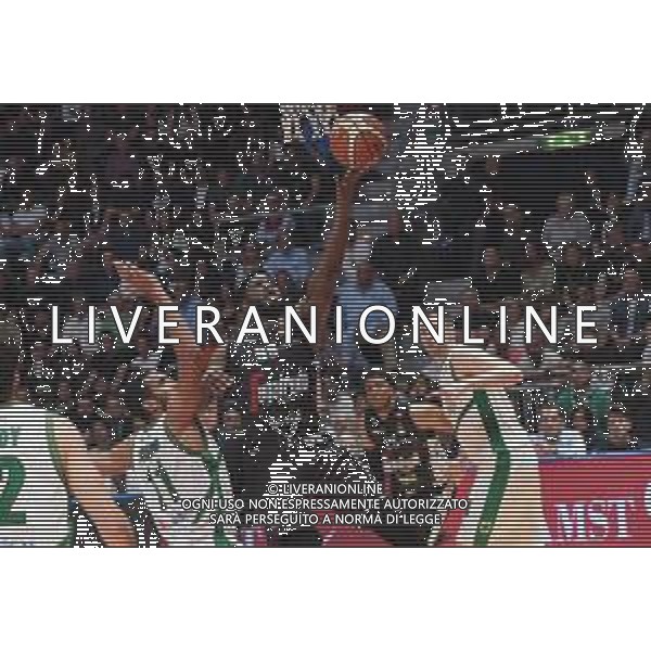 Segafredo Virtus BOLOGNA - Sidigas AVELLINO, 29ma giornata Campionato di Basket serie A1 06.05.2018 NELLA FOTO WILSON Jamil E THOMAS SCRUUB ©OPTIMAFOTO / AGENZIA ALDO LIVERANI SAS