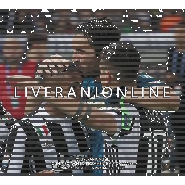 Coppa Italia TIM Cup 2017/2018 Finale Roma - 09.05.2018 Juventus-Milan Nella Foto: esultanza e festeggiamenti a fine gara dei giocatori della juventus per la vittoria - gianluigi buffon con douglas costa e paulo dybala /Ph.Vitez-Ag. Aldo Liverani