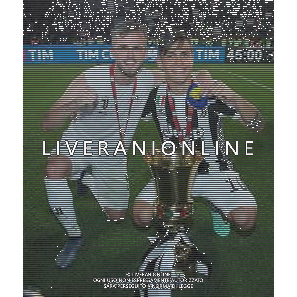 Coppa Italia TIM Cup 2017/2018 Finale Roma - 09.05.2018 Juventus-Milan Nella Foto: esultanza e festeggiamenti a fine gara dei giocatori della juventus per la vittoria - paulo dybala e miralem pjanic con la coppa /Ph.Vitez-Ag. Aldo Liverani