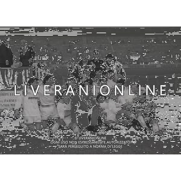 02-02-1994 MILANO FINALE DI RITORNO SUPECOPPA UEFA MILAN PARMA 0-2 NELLA FOTO LA FORMAZIONE DEL PARMA FESTEGGIA LA CONQUISTA DELLA SUPERCOPPA UEFA AG ALDO LIVERANI SAS