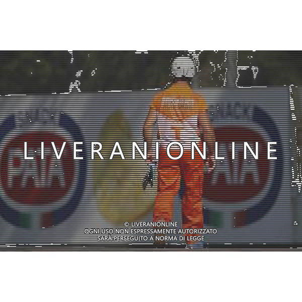 IMOLA - Campionato Mondiale Superbike 11/05/2018 nella foto: il marshal sulla pista ©Claudio Zamagni/Agenzia Aldo Liverani marshal on the track during Superbike World Championship PATA SNACK Italian Round at Enzo and Dino Ferrari Circuiti in Imola May 11. 2018 Photo credit by Claudio Zamagni/Aldo Liverani Photo Agency