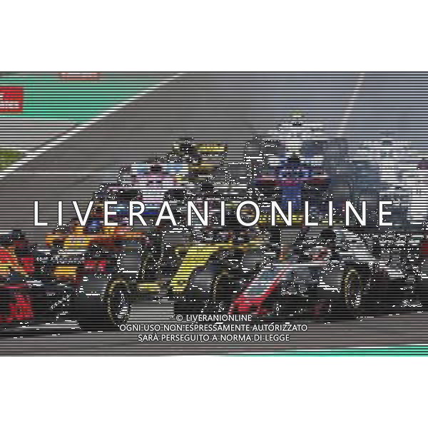 Carlos Sainz Jr (ESP) Renault Sport F1 Team RS18 at the start of the race. 13.05.2018. Formula 1 World Championship, Rd 5, Spanish Grand Prix, Barcelona, Spain, Race Day. / AGENZIA ALDO LIVERANI SAS - ITALY ONLY EDITORIAL USE ONLY - F1 GP SPAGNA GARA BARCELLONA 13.05.2018
