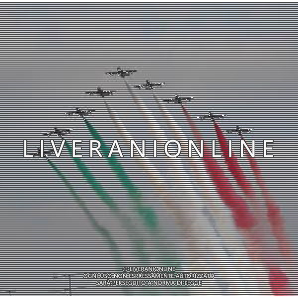 1000 Miglia 2018 passaggio delle frecce tricolori sulla citta\', Brescia 16 maggio 2018. Ph Fotolive/ Simone Venezia / AGENZIA ALDO LIVERANI SAS