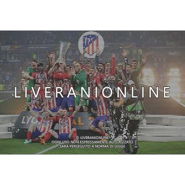 UEFA Europa League 2017/2018 Finale Lione - 16.05.2018 Olympique Marsiglia-Atletico Madrid Nella Foto: esultanza e festeggiamenti a fine gara - Gabi e Fernando Torres alzano la coppa /Ph.Vitez-Ag. Aldo Liverani
