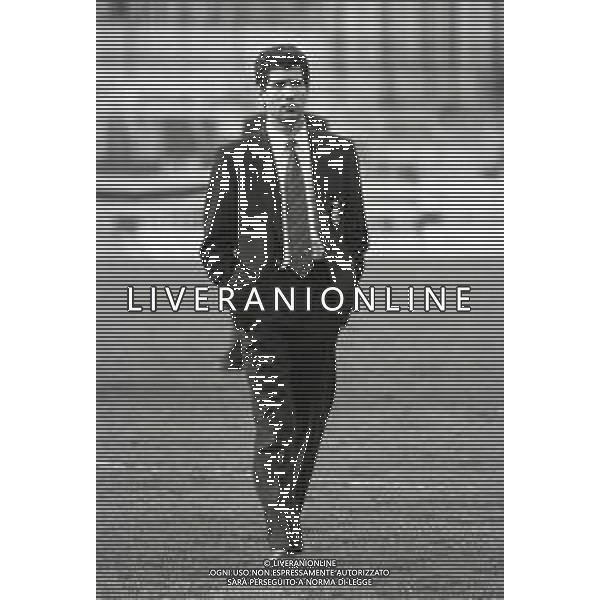 RETROSPETTIVA VINCENZO SCIFO CALCIATORE 1987-1988 NELLA FOTO VINCENZO SCIFO CON LA MAGLIA DELL\'INTER AG ALDO LIVERANI SAS
