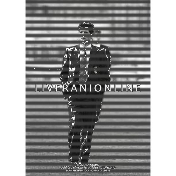 RETROSPETTIVA VINCENZO SCIFO CALCIATORE 1987-1988 NELLA FOTO VINCENZO SCIFO CON LA MAGLIA DELL\'INTER AG ALDO LIVERANI SAS