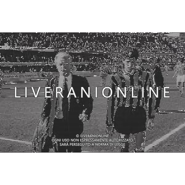 RETROSPETTIVA VINCENZO SCIFO CALCIATORE 1987-1988 NELLA FOTO VINCENZO SCIFO CON LA MAGLIA DELL\'INTER E GIOVANNI TRAPATTONI AG ALDO LIVERANI SAS