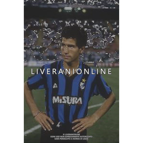 RETROSPETTIVA VINCENZO SCIFO CALCIATORE NELLA FOTO VINCENZO SCIFO CON LA MAGLIA DELL\'INTER AG ALDO LIVERANI SAS