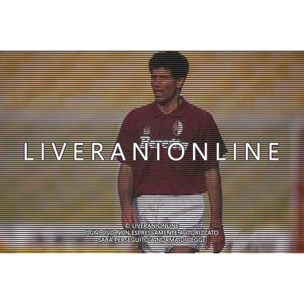RETROSPETTIVA VINCENZO SCIFO CALCIATORE NELLA FOTO VINCENZO SCIFO CON LA MAGLIA DEL TORINO AG ALDO LIVERANI SAS