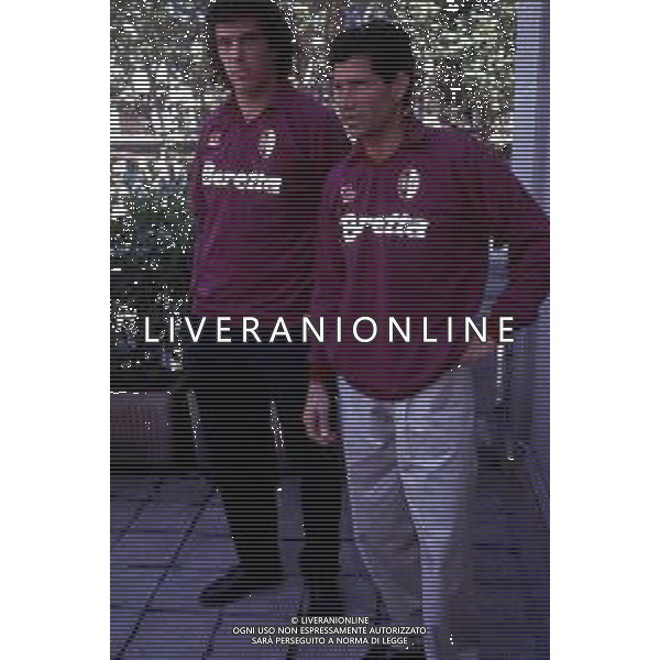 RETROSPETTIVA VINCENZO SCIFO CALCIATORE NELLA FOTO VINCENZO SCIFO CON LA MAGLIA DEL TORINO CON WALTER CASAGRANDE AG ALDO LIVERANI SAS